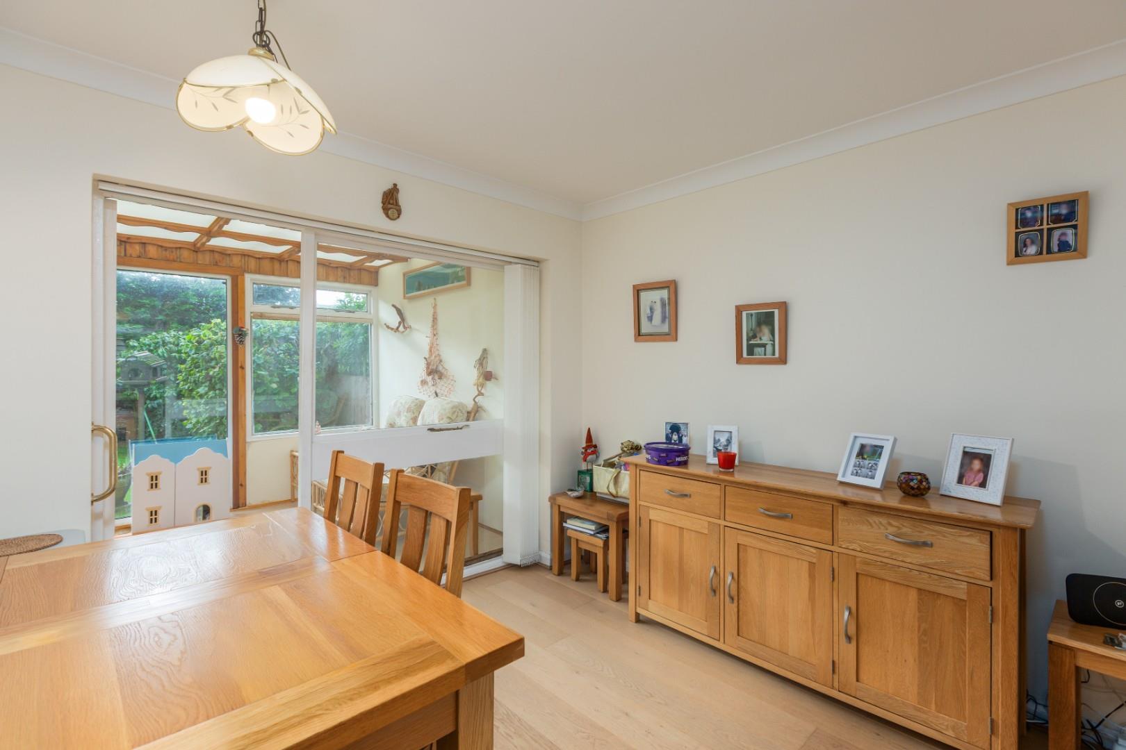 Browns Drive, Southgate, Pennard, Swansea, SA3 2AE
